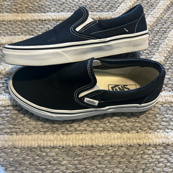 Vans Shoes - *SOLD* Vans Women’s Black Slip-On Shoes